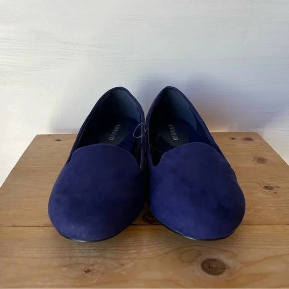 *SOLD* Torrid Faux Suede Navy Micro Heel Loafers Size: 7W - Picture 2 of 7